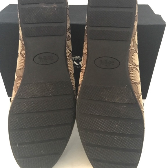 COACH Women's Sig C Jacqrd Size 8M Khaki-chestnut. - Picture 6 of 8